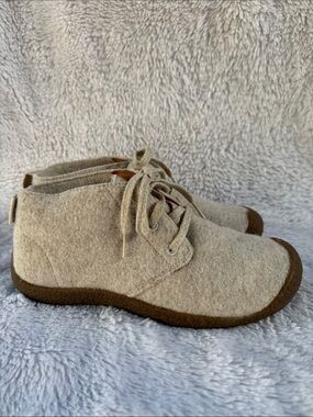 Women’s Keen Oatmeal Wool Chukka Boots
